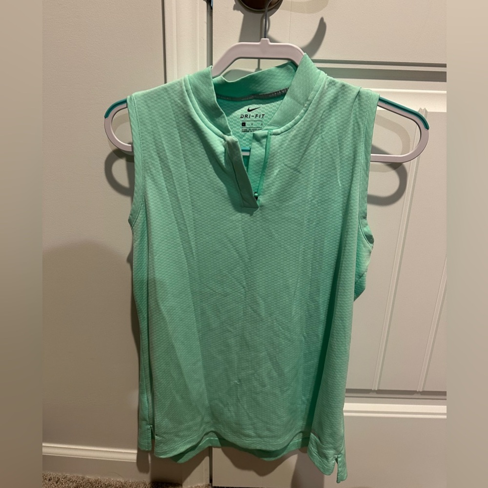 Clear out - Nike Dri fit golf tank / golf shirt